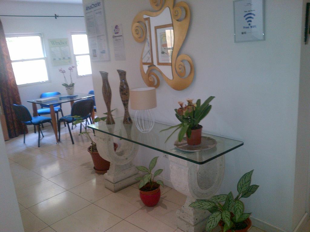 Apartamentos Turisticos Avenue Park ฟุงชาล ภายนอก รูปภาพ