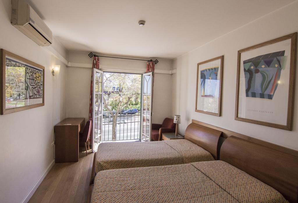 Apartamentos Turisticos Avenue Park ฟุงชาล ภายนอก รูปภาพ