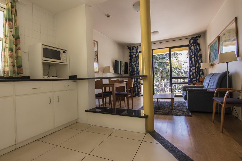 Apartamentos Turisticos Avenue Park ฟุงชาล ภายนอก รูปภาพ